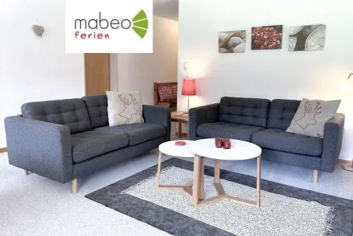 Chalet Woodland - Ferienwohnung mit Terrasse in Biel, Schweiz