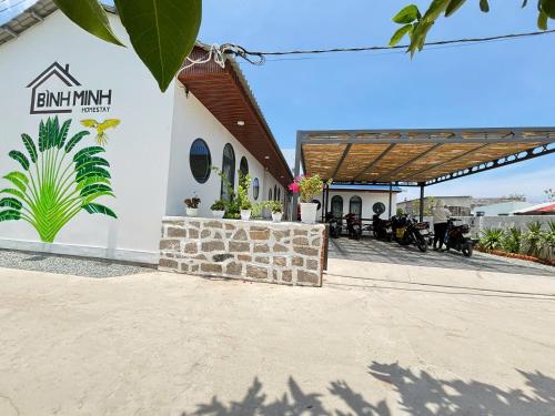 Phan Rang–Tháp Chàm (Ninh Thuận) BINH MINH homestay - Vinh hy 5-Star Hotel pool