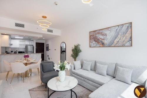 Vogue Stylish One Bedroom apartment in Marina with Balcony and full Amenities including Sauna Walkable to Metro Station & JBR Beach, Dubaj (zdjęcie 7)