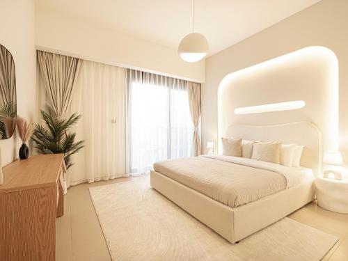 2BR Next To Dubai Mall With Full Burj Khalifa View - image 14