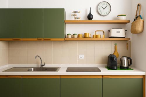 Instalaciones, PARATICO - Lakefront Apartment with Pool Access & Free Parking in Paratico