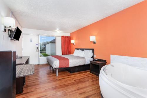 Motel 6-Columbus OH - image 6