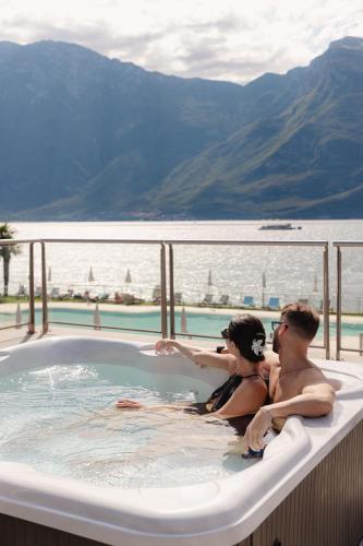 Pezsgőfürdő, Hotel Du Lac in Limone sul Garda