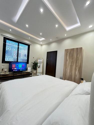 EZZ apartment in Al Khatim