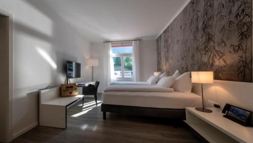 1 queen bed