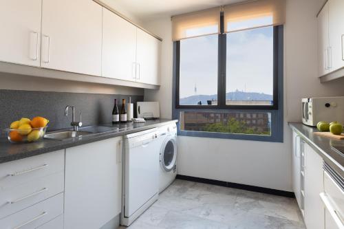 virtuvė, Lets Holidays Apartment Sea Views in Barcelona in Villa Olimpica
