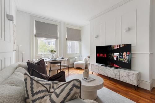 The Astoria Residence - The Duke Collection