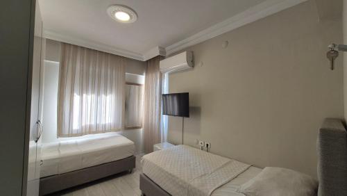 2 twin beds