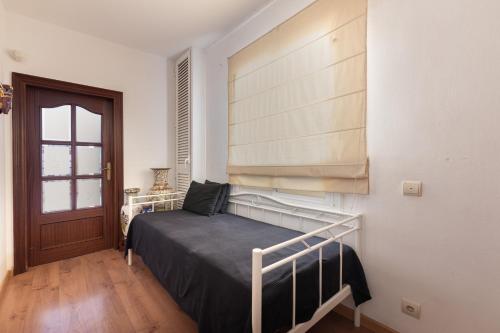 Penthouse with terrace in Rambla Catalunya -Centre - image 5