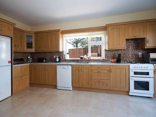 Facilities, 4 Bed in Carrigaholt oc-ii15582 in Kilkee