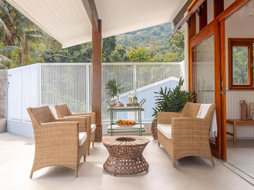 Casa Varanda Guaeca Pet Friendly, Heated Pool in Praia Do Guaeca