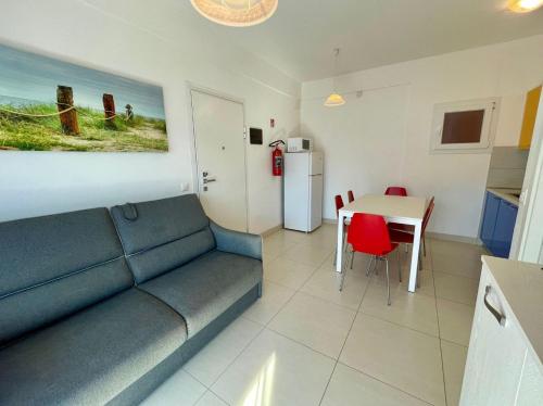 Relax in our flat near the coast, Porto Santa Margherita (Foto 3)