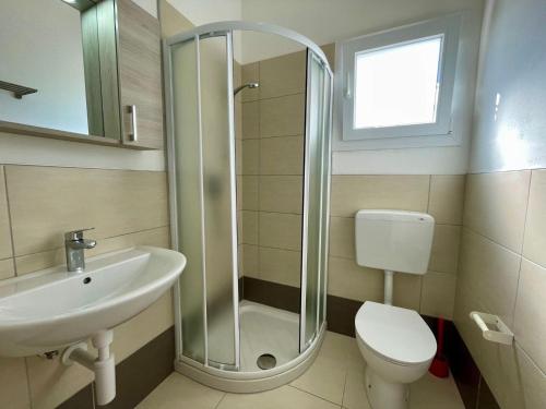 Relax in our flat near the coast, Porto Santa Margherita (Foto 6)