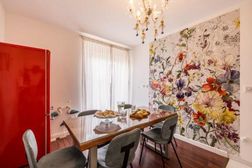 Dalmatian 230m2 with pool and garden near the old town for families, Split (photo 6)