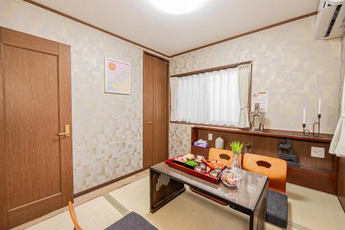 Koiwa Station Entire Villa Two Generation House with 1BR Cozy Apartment and 4BR Spacious Home Easy JR Access to Asakusa Skytree Shinjuku Shibuya Ueno and Narita Haneda Airport
