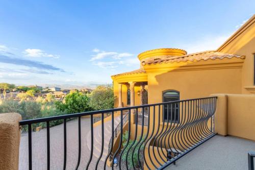 Erkély/terasz, 5BR, 3 Den Oasis with Pool, Hot Tub and Fountain Views in Fountain Hills