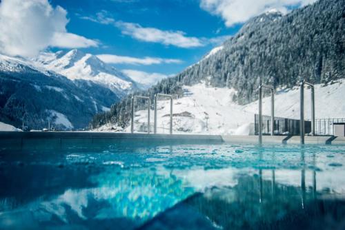 Kilátás, Thermenhotel Krone - inklusive Felsentherme in Bad Gastein Városközpont