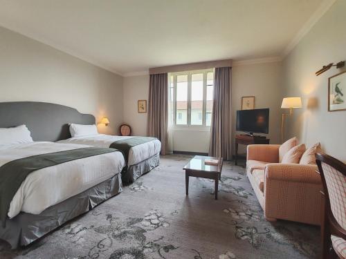 2 twin beds