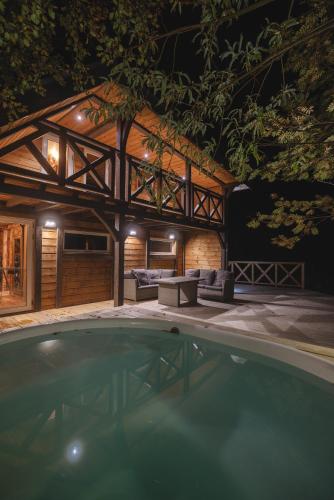 Buitenkant, Riverside Cabin - Hot Tub, Fishing and Relaxing Escape in Laugarvatn