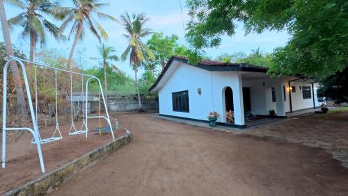 Lucky Birds Resort - image 4
