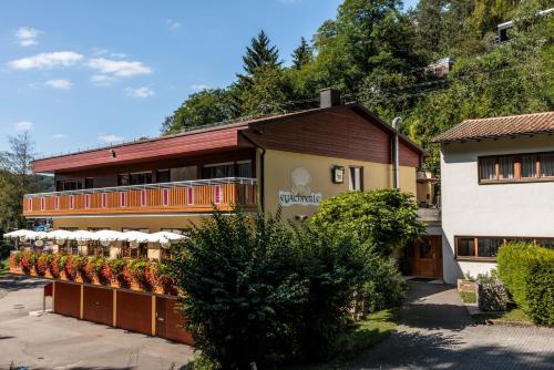 艾亞佩勒旅館 (Gasthof Eyachperle) in 海格爾洛赫