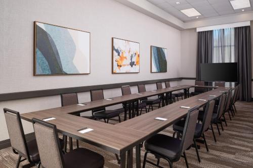 Embassy Suites Hot Springs - Hotel & Spa - image 22