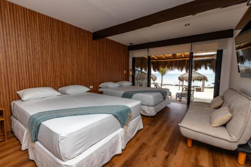2 queen beds