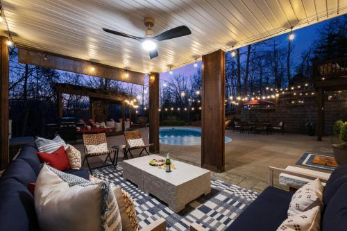 Facilities, Nashville Retreat - Pool/Hot Tub/Karaoke/Theatre + in Coopertown (TN)