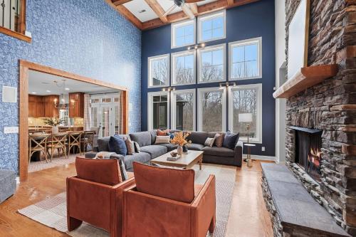 Facilities, Nashville Retreat - Pool/Hot Tub/Karaoke/Theatre + in Coopertown (TN)