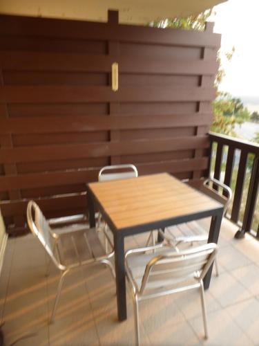 studio cabine résidence les Airelles 2 adultes 2 enfants parking casier à skis (studio cabine residence les Airelles 2 adultes 2 enfants parking casier a skis) in Les Angles