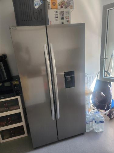 Appartement partagé (Appartement partage) in Мери-сюр-Оаз