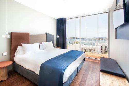 2 bedrooms, 2 beds