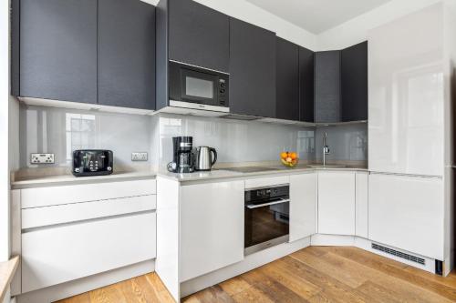 BnBNova - 3BR 2BA - Fitzrovia - image 2