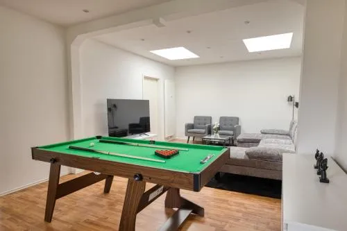 Großzügiges City Loft mit Billardtisch in Neumünster, Deutschland