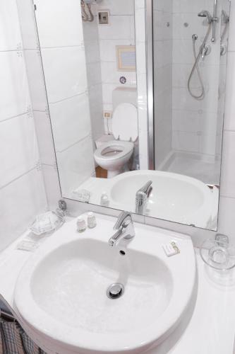 Ognissanti Dream Suites - image 9