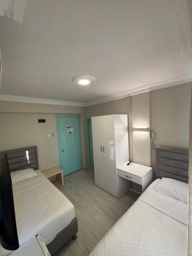 1 twin bed