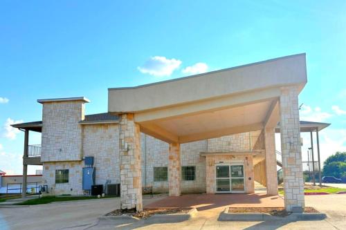 westwood inn in Gonzales, USA
