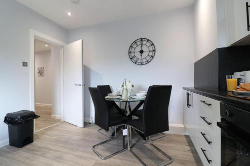 Seadmed, Perfect 4 BR flat, sleeps 8 in Chapelhall