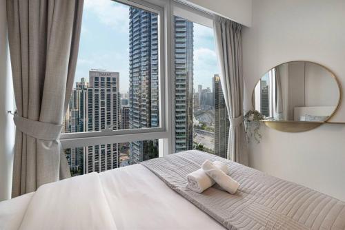 Luxury 4BR Burj View Steps from Dubai Mall - image 2
