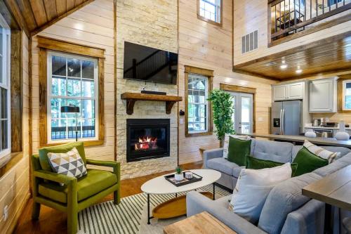 Family-friendly Broken Bow Cabin - Spa, Game Room in Broken Bow, USA