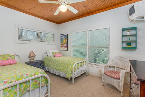 Island Breeze in Saint Simons Island, USA
