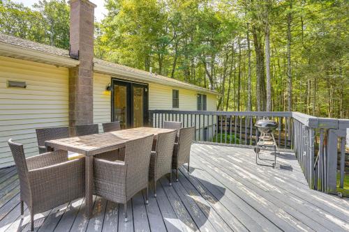 Catskills Getaway Less Than 20 Mi to Monticello and Skiing! in Glen Spey, USA