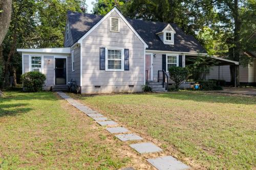 . Less Than 1 Mi to Dtwn Updated Studio in North Greenwood!