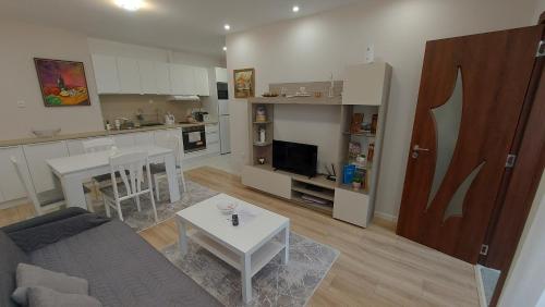 . White grapes apartment