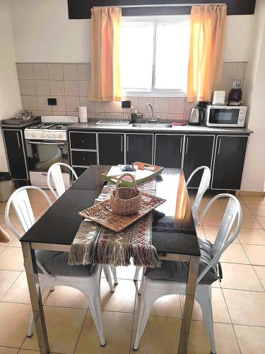 Mujer Urbana Suite near Neper