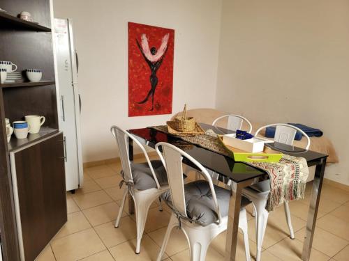 Mujer Urbana Suite near Neper