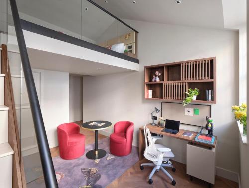 Kensington Luxury Penthouse And Studios - image 10