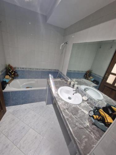 Ilar Appartement in 뎀나트