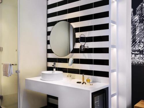 ibis Styles Dubai Airport Hotel, Dubai (Foto 11)