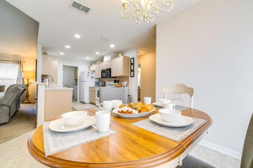 Family-Friendly Spring Hill Vacation Home with Lanai in Spring Hill, USA